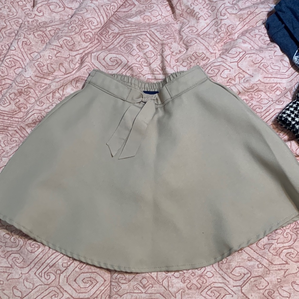 Izod size 6 skirt